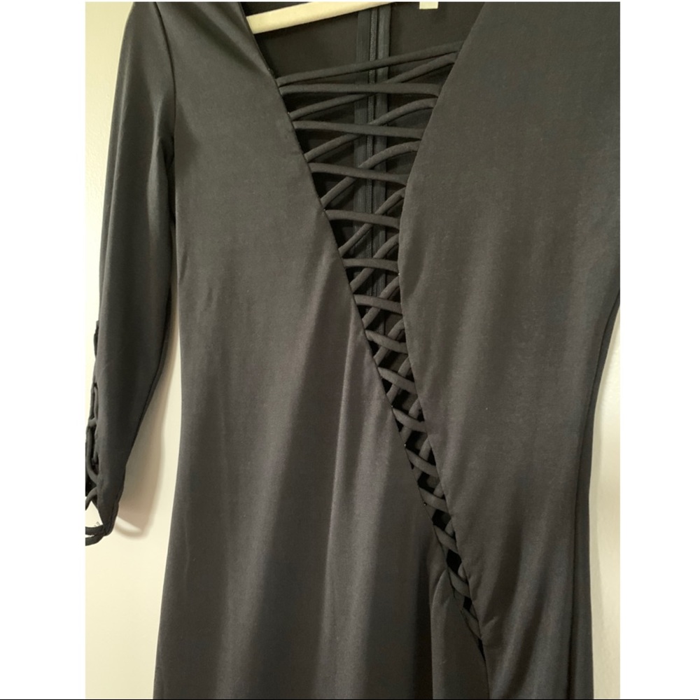 Avec Les Filles- women’s black zigcut dress